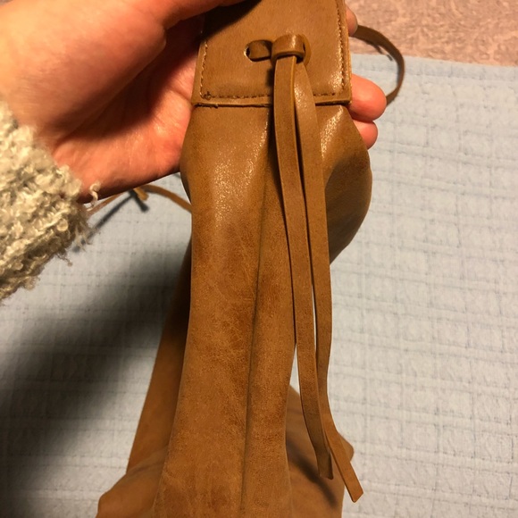 Boho Sling bag! Barely used - Picture 3 of 4